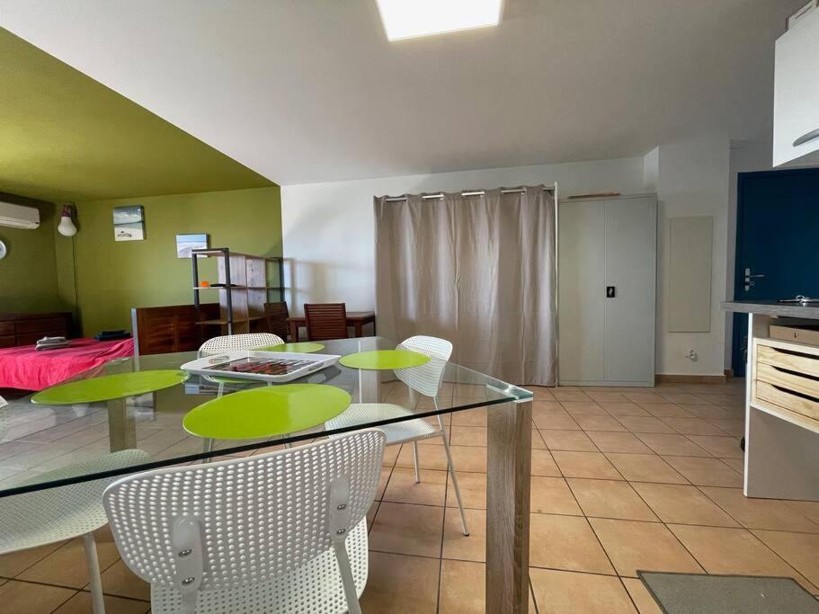 Immense Studio 51 Jusqu'A 4 Personnes Avec Vue Mer 圣丹尼斯 外观 照片