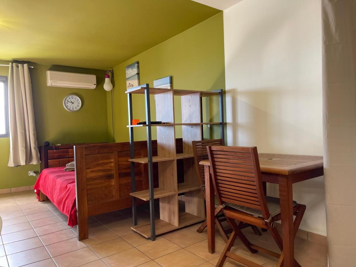 Immense Studio 51 Jusqu'A 4 Personnes Avec Vue Mer 圣丹尼斯 外观 照片